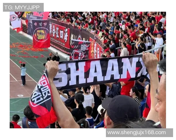 勇士与火箭激战四月一日赛场巅峰对决精彩纷呈引发球迷热议