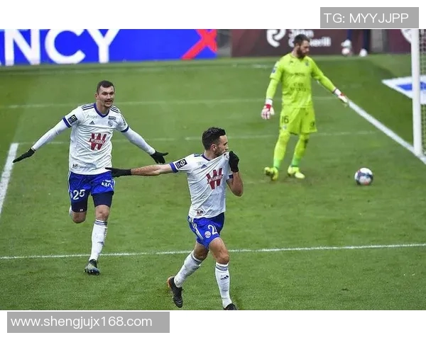 巴黎圣日耳曼与兰特的精彩对决揭示法甲争冠新格局