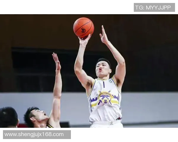 朱芳雨与李根的巅峰对决谁能在篮球场上书写传奇篇章