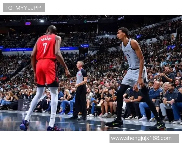 火箭与马刺季后赛第二轮对决精彩回顾与分析