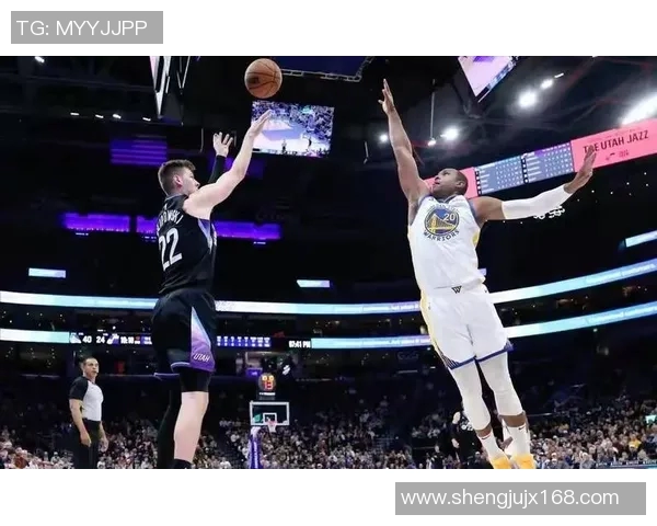 湖人火箭激战正酣精彩隔扣瞬间引爆全场球迷热情