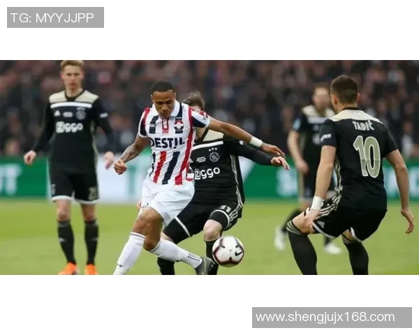 罗达与阿尔克马尔的精彩对决揭示荷甲联赛新动态与球队实力对比 罗达与阿尔克马尔的精彩对决揭示荷甲联赛新动态与球队实力对比