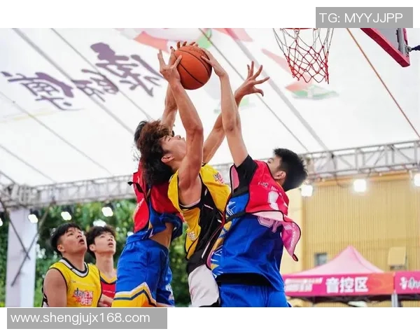 马布里与慈世平的篮球传奇对决回顾与分析 马布里与慈世平的篮球传奇对决回顾与分析